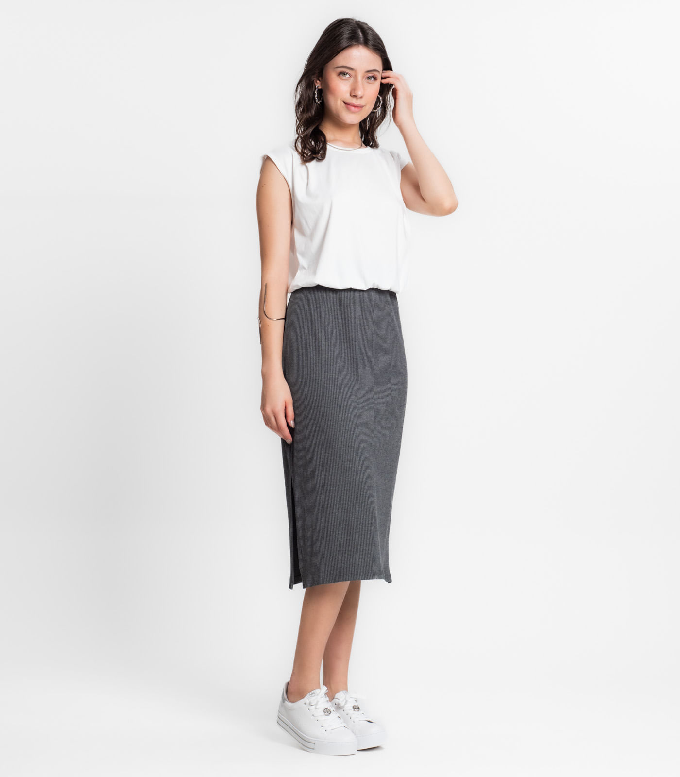 Saia Midi Canelada Infinita Cor Cinza - Imagem 4