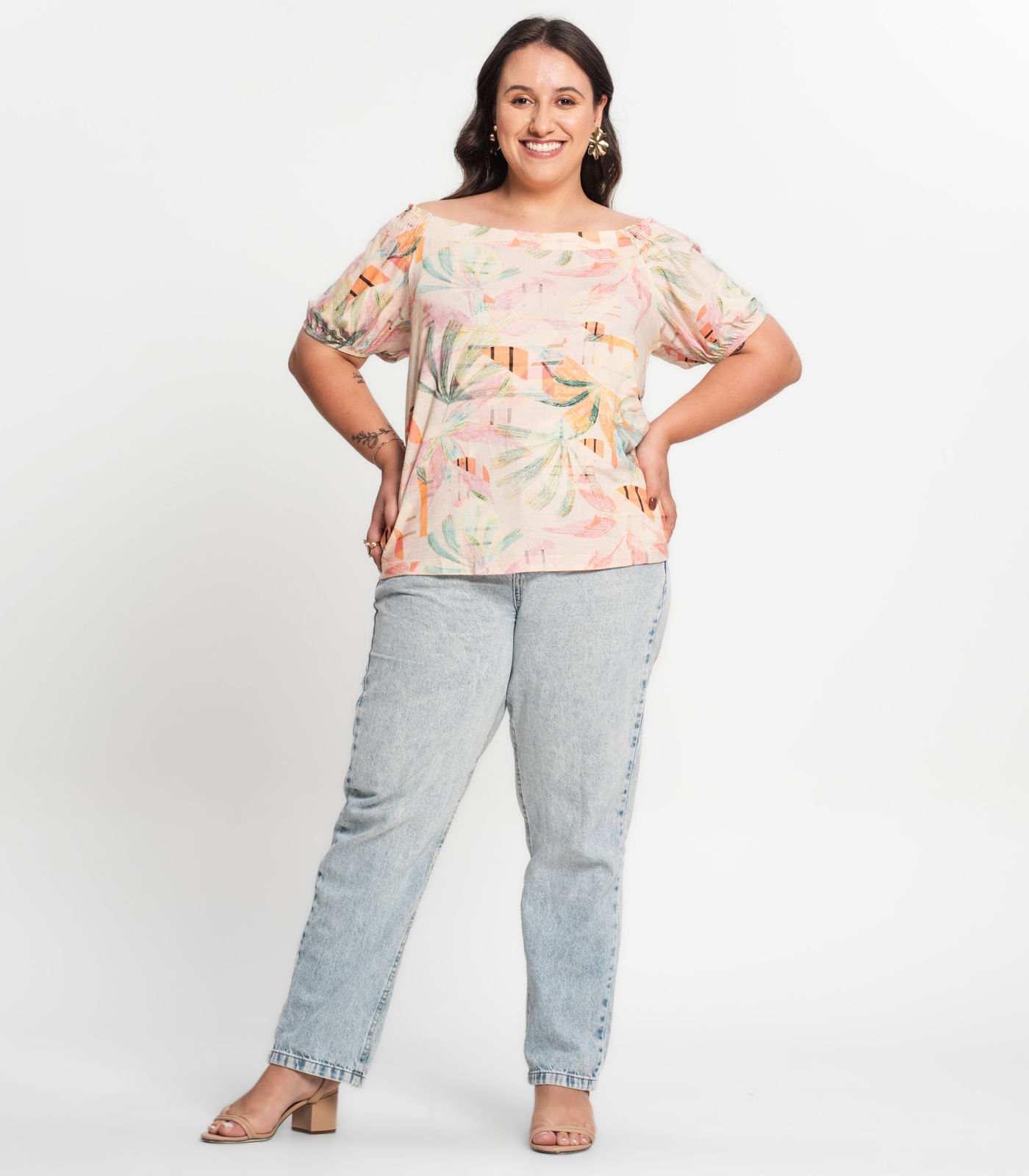 Blusa Ciganinha Plus Select Bege - Imagem 4