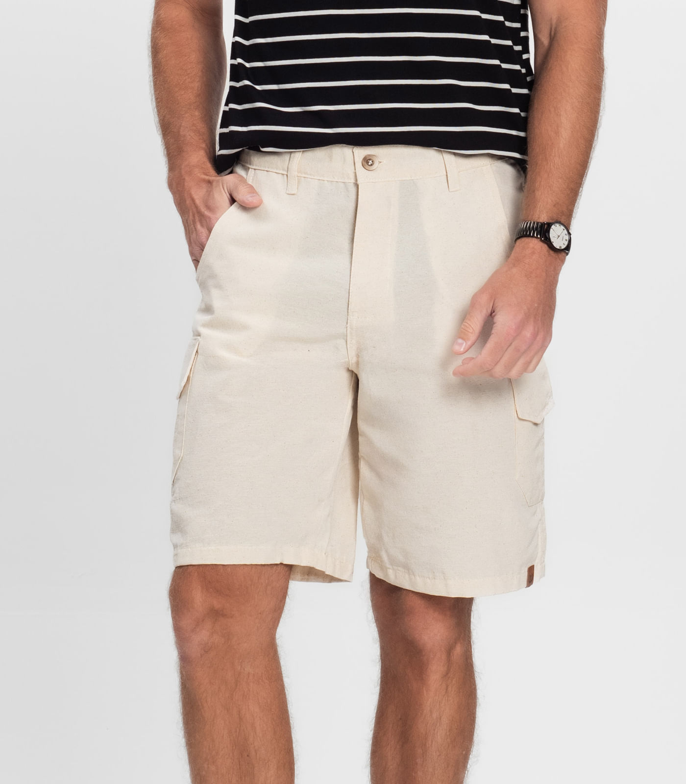 Bermuda Masculina Sarja Com Bolsos Cargo Shift Bege - Imagem 2