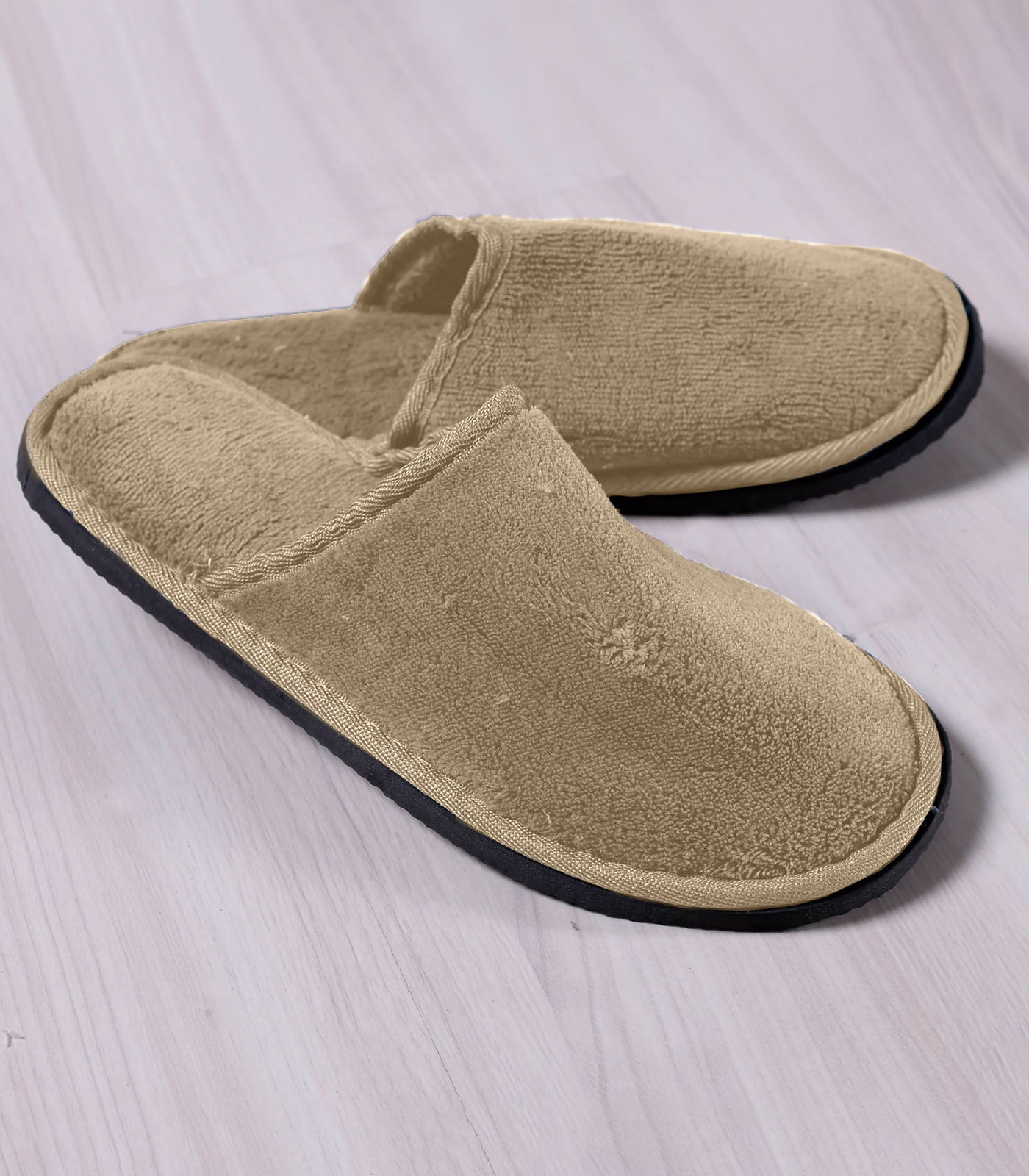 Pantufa Masculina Em Plush Bene Casa Bege