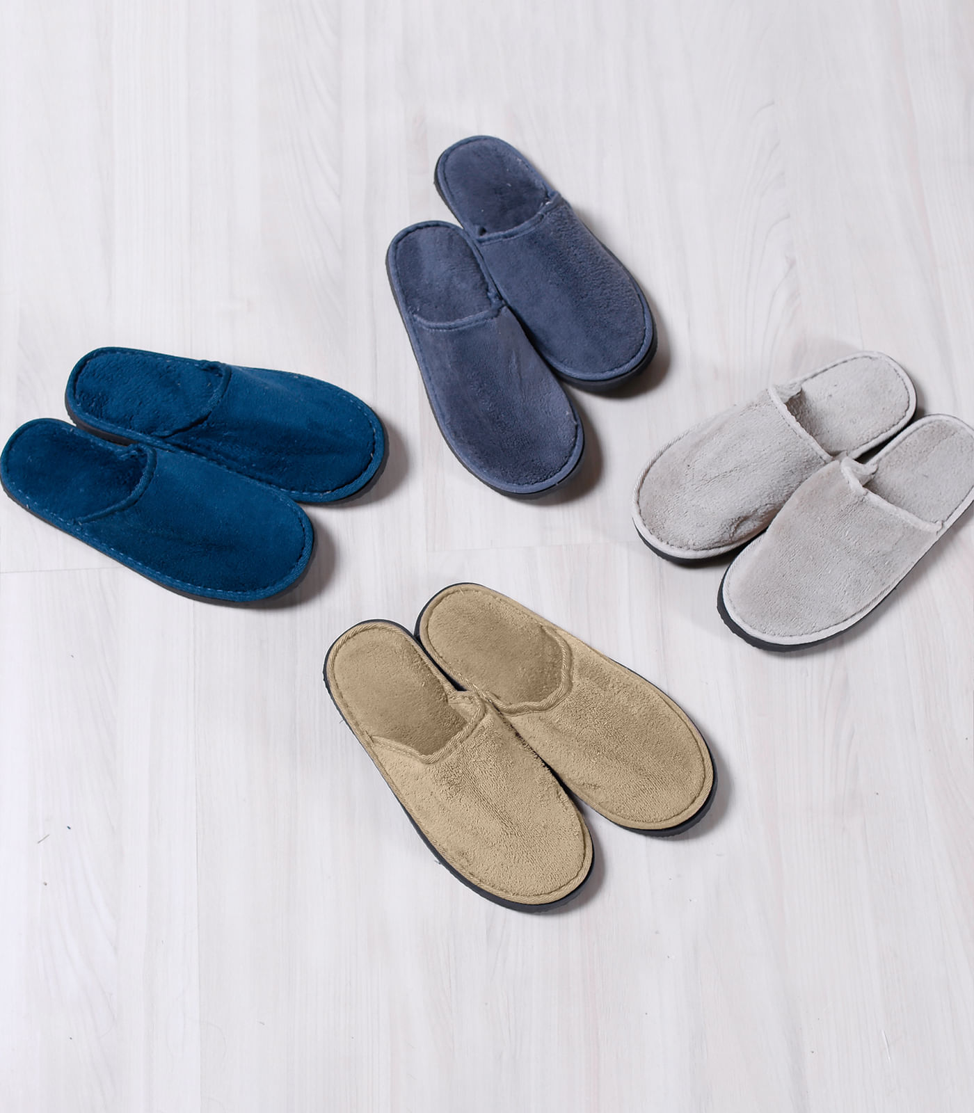 Pantufa Masculina Em Plush Bene Casa Bege - Imagem 2