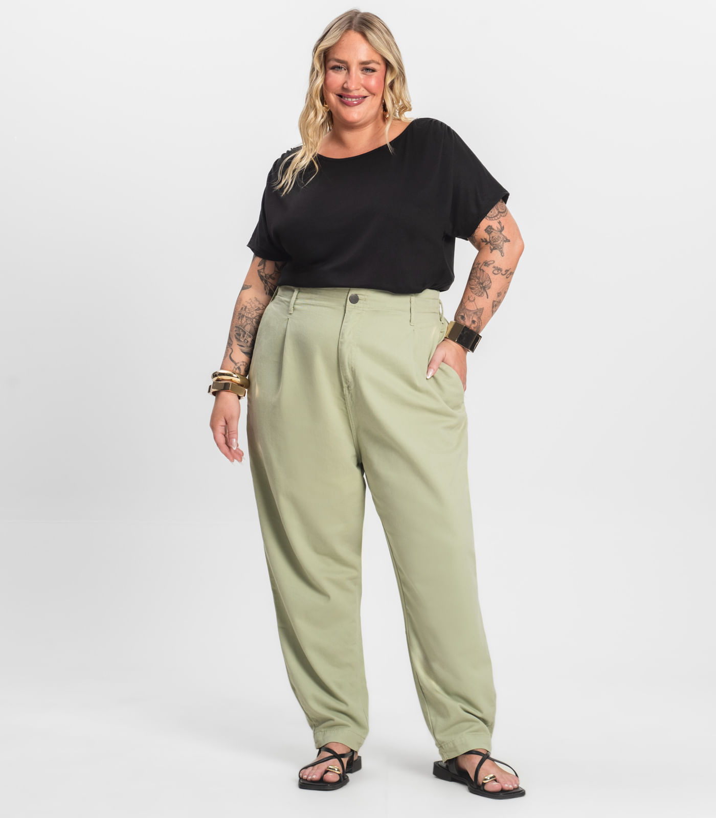 Blusa Lisa Plus Infinita Cor Preto - Imagem 16