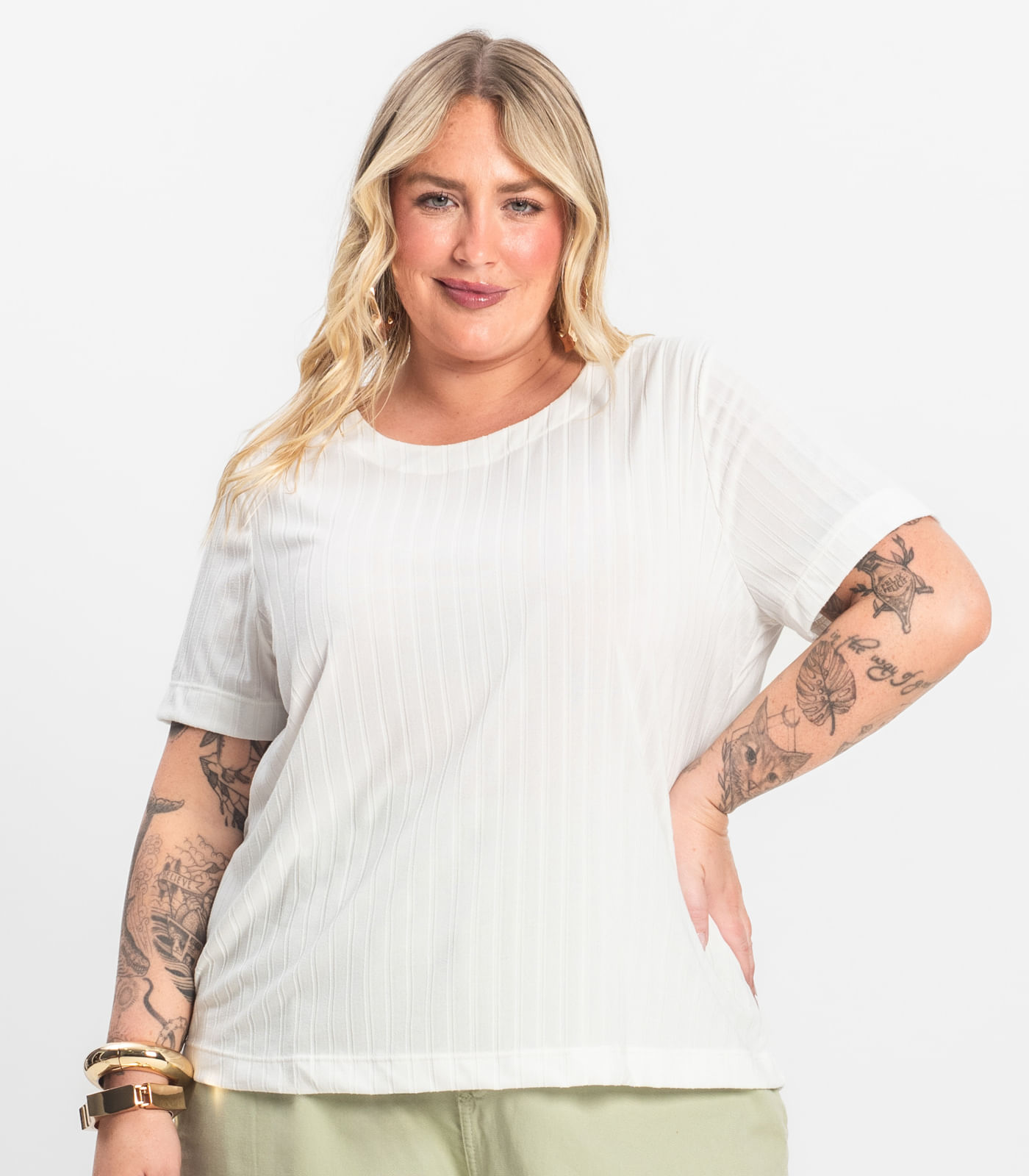 Blusa Malha Delicate Plus Infinita Cor Bege - Imagem 23