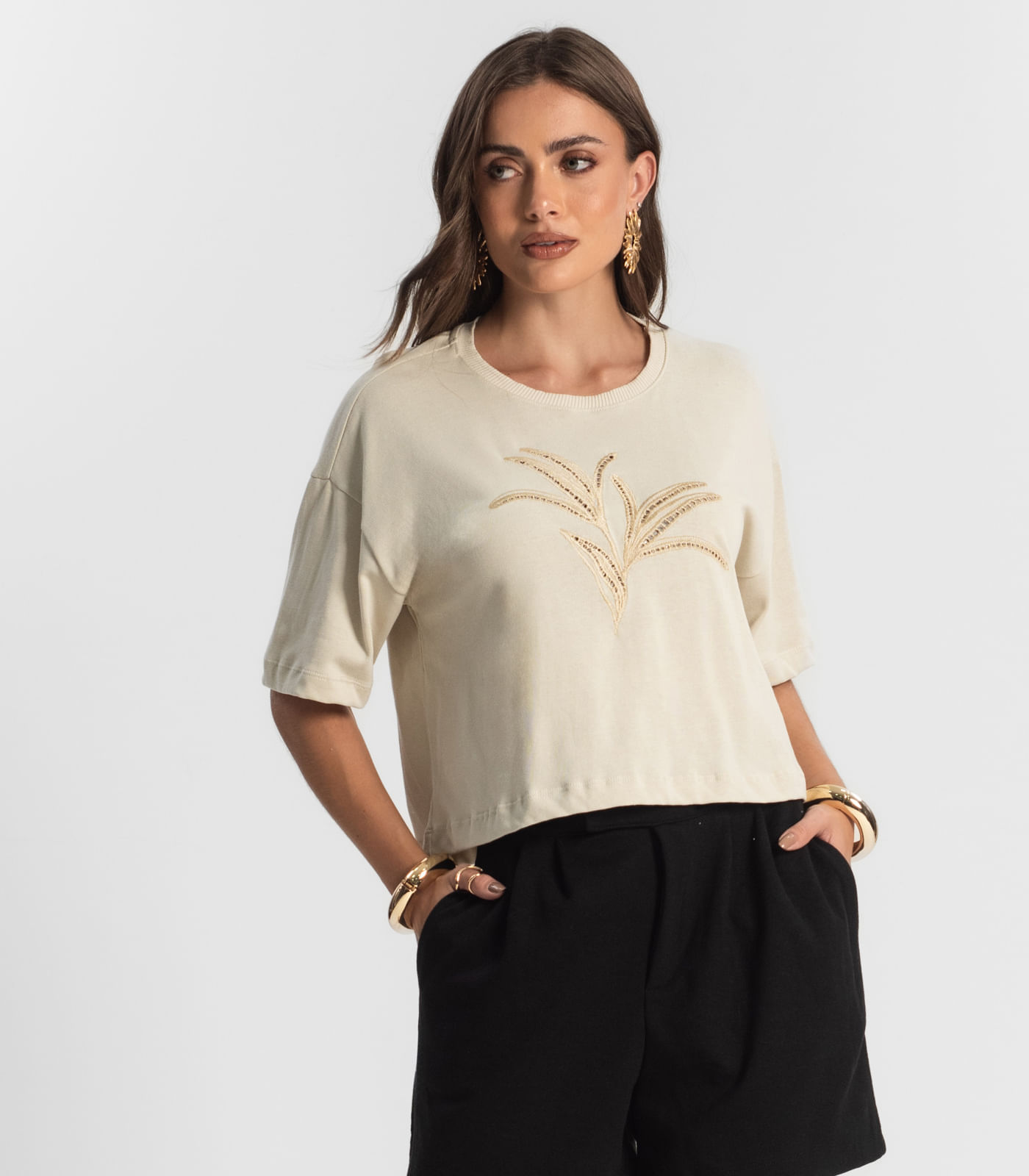 Blusa Feminina Com Bordado Endless Bege - Imagem 16