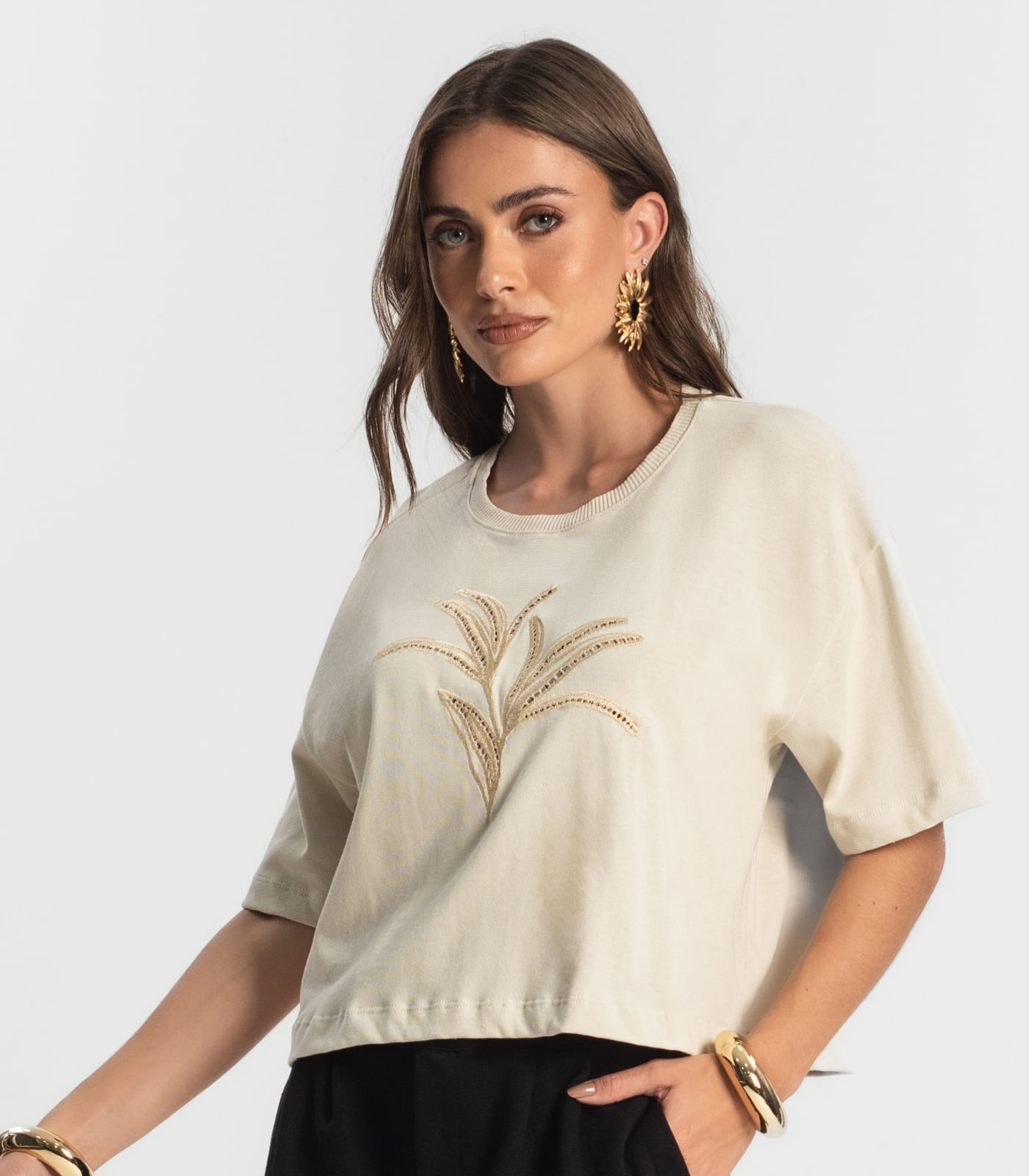 Blusa Feminina Com Bordado Endless Bege - Imagem 17