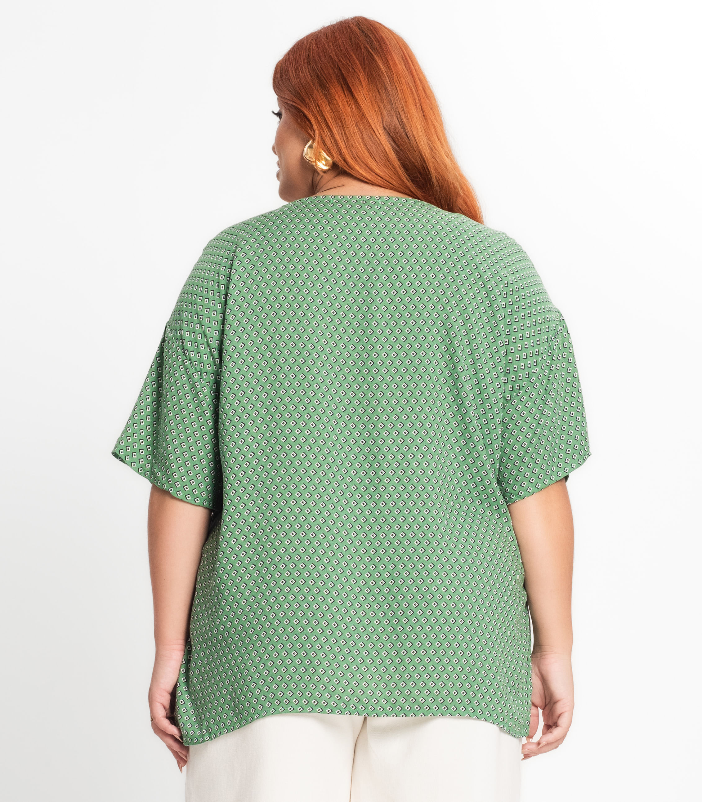 Camisa Feminina Plus Size Estampada Secret Glam Verde - Imagem 40