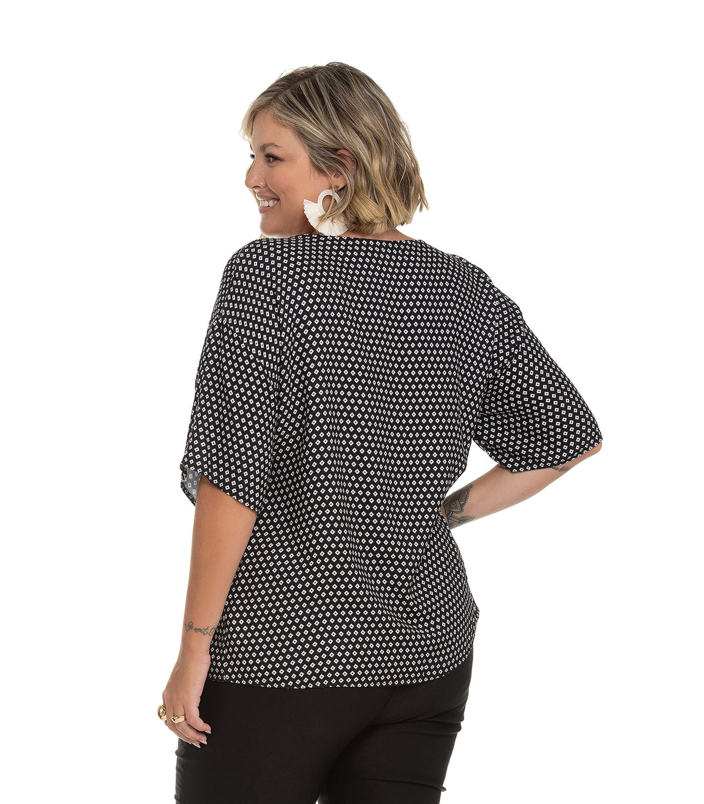 Camisa Feminina Plus Size Estampada Secret Glam Preto - Imagem 34
