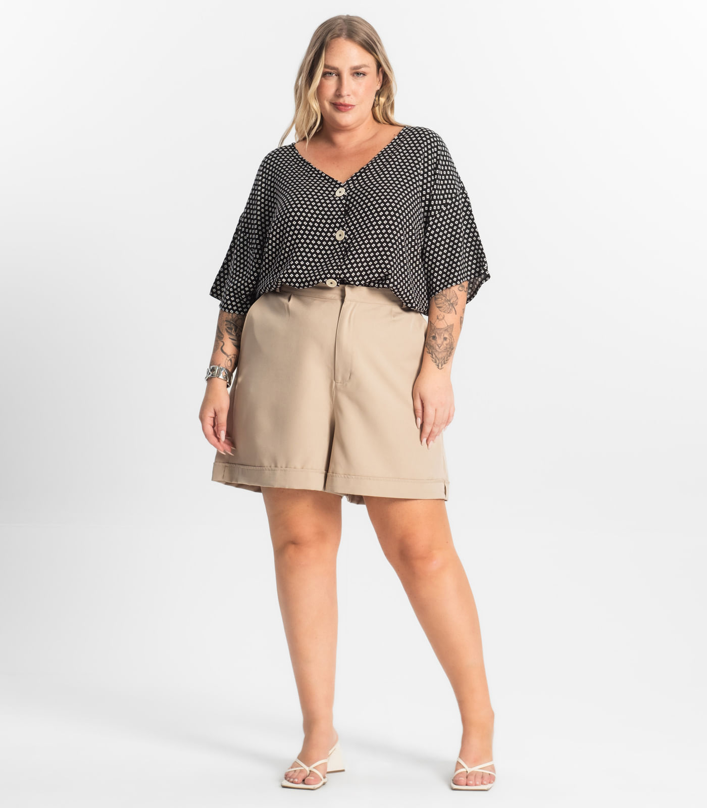 Camisa Feminina Plus Size Estampada Secret Glam Preto - Imagem 12