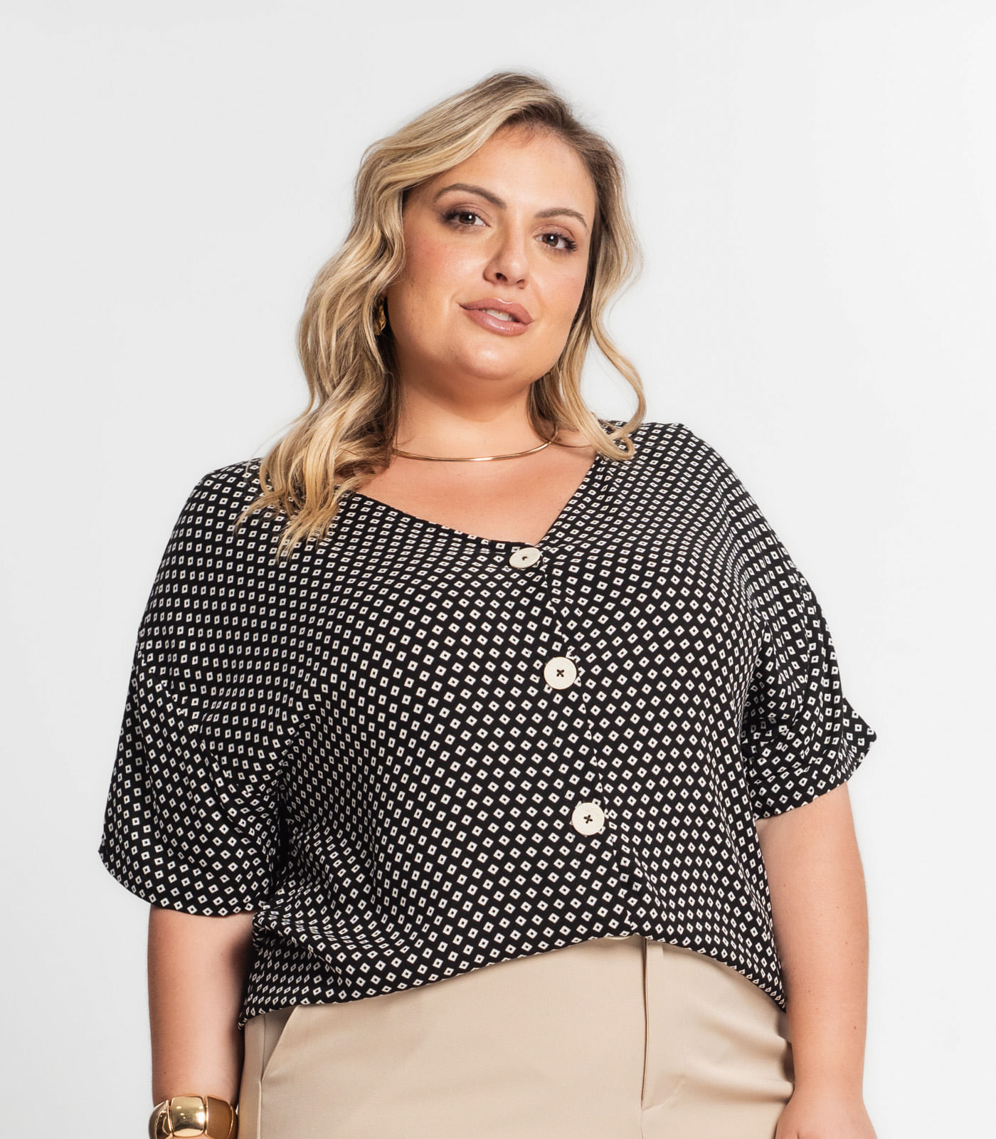 Camisa Feminina Plus Size Estampada Secret Glam Preto - Imagem 47