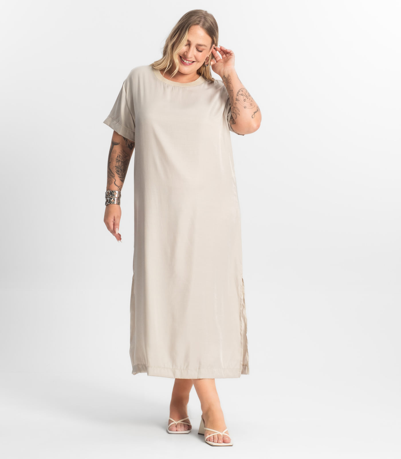 Vestido Super Midi Plus Size Secret Glam Bege - Imagem 11