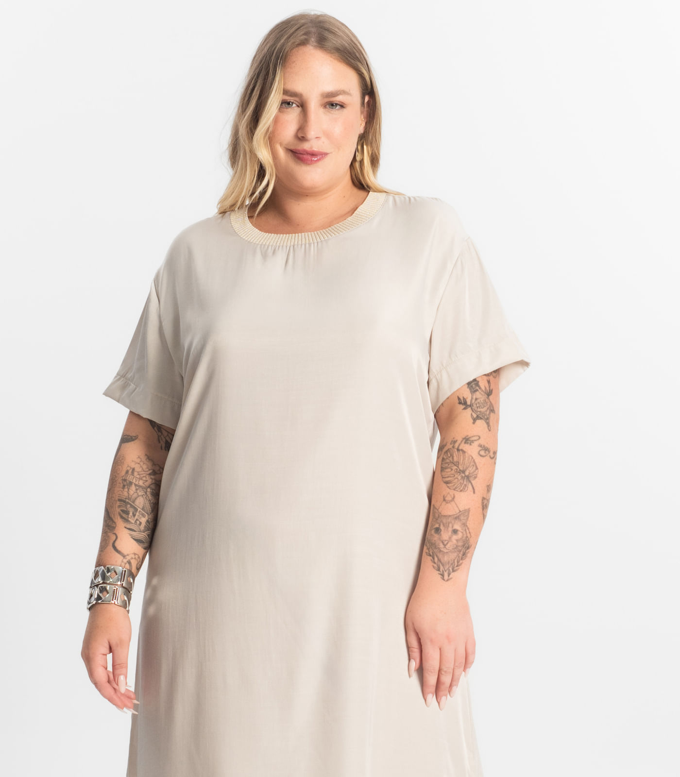 Vestido Super Midi Plus Size Secret Glam Bege - Imagem 17