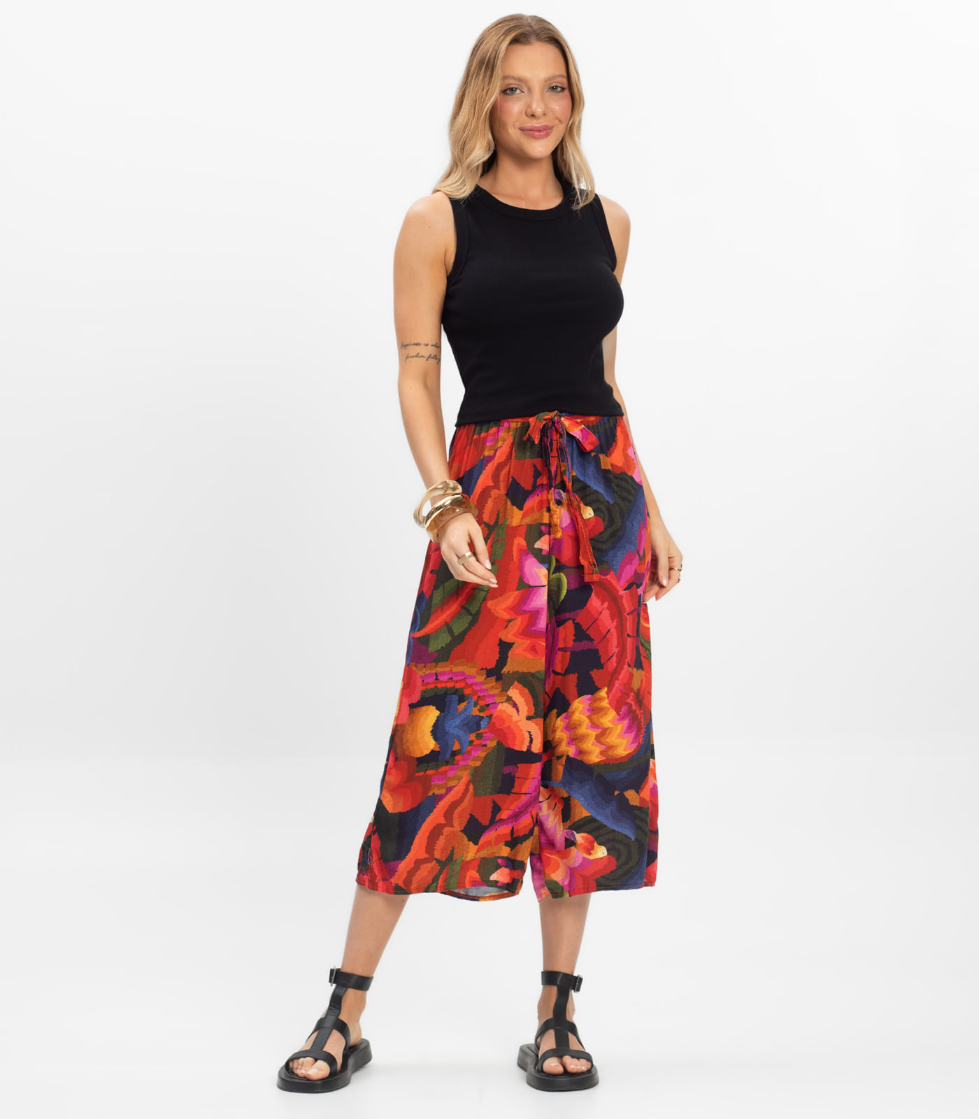 Calça Pantacourt Infinita Cor Vermelho - Imagem 9