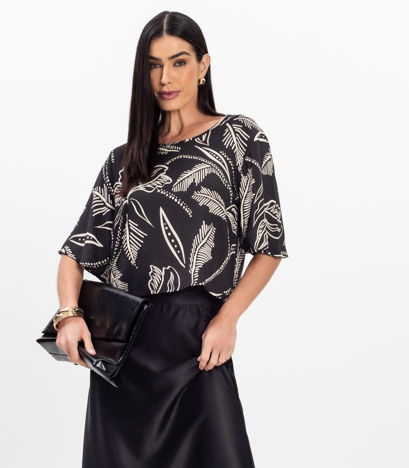 Blusa Feminina em Tecido Infinita Cor Preto