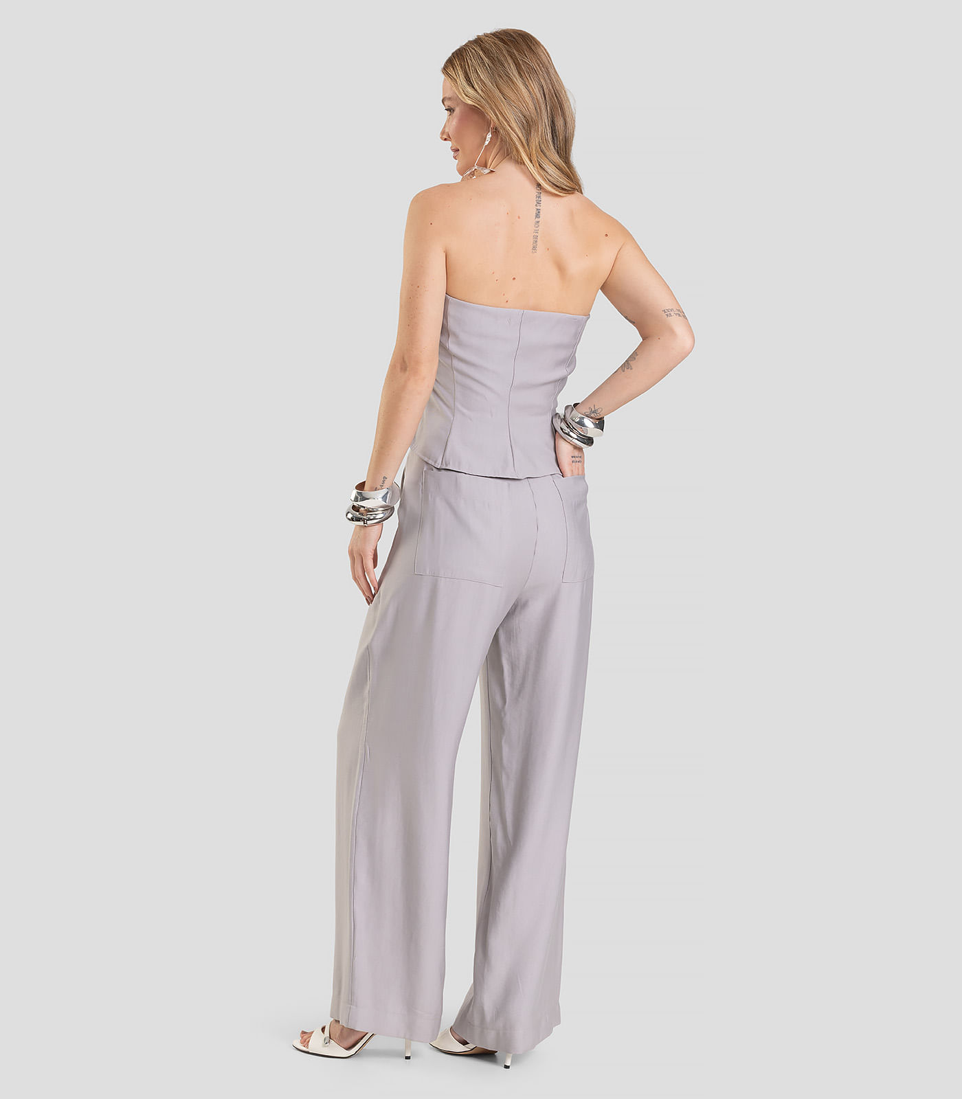 Calça Pantalona em Tecido Alfaiataria Dianna Cinza - Imagem 8