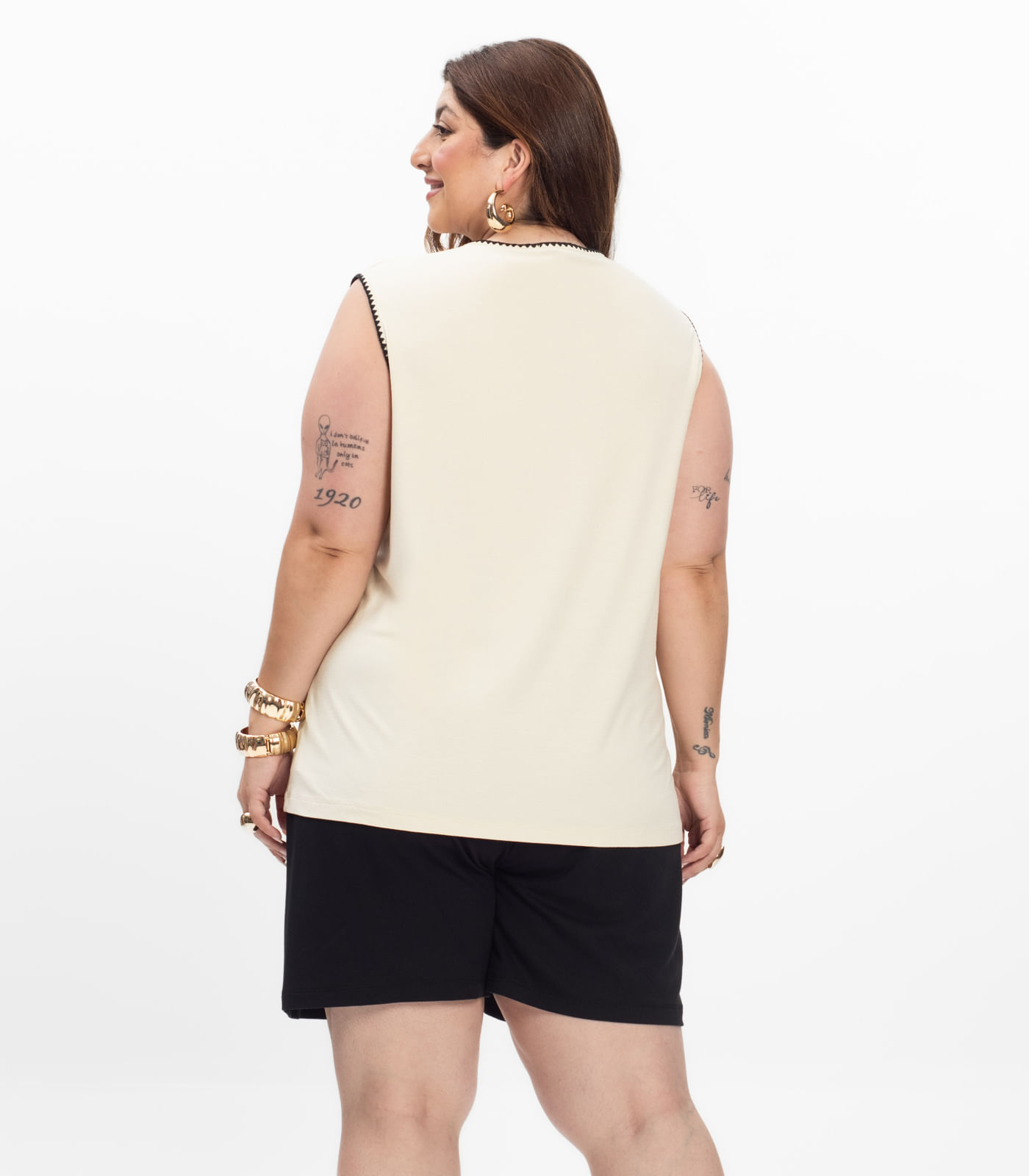 Shorts Feminino Plus Size Com Bolsos Secret Glam Preto - Imagem 5