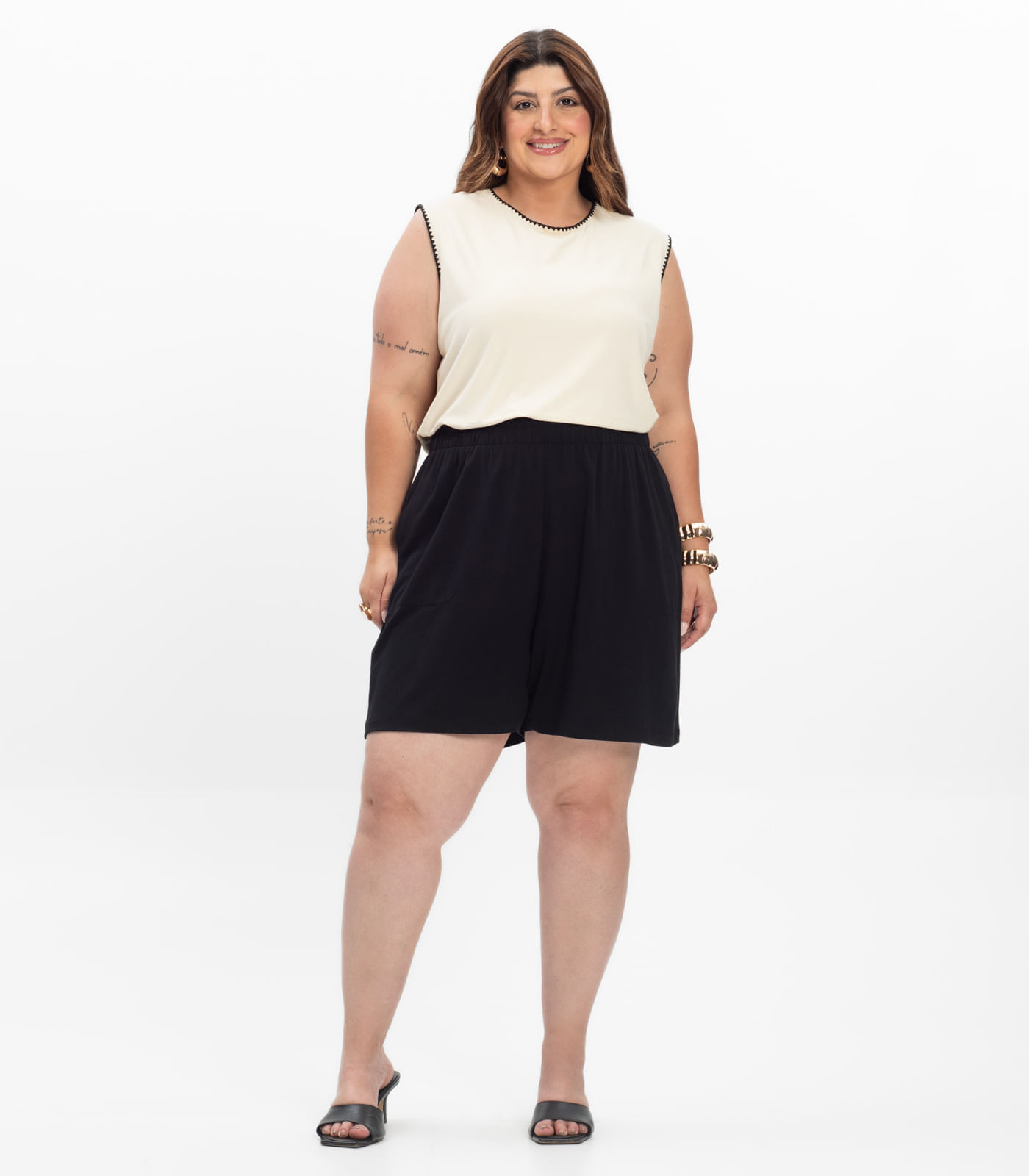 Shorts Feminino Plus Size Com Bolsos Secret Glam Preto - Imagem 8