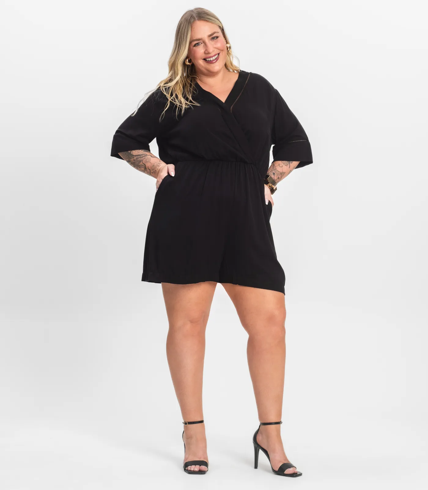 Macaquinho Feminino Plus Size Secret Glam Preto - Imagem 4