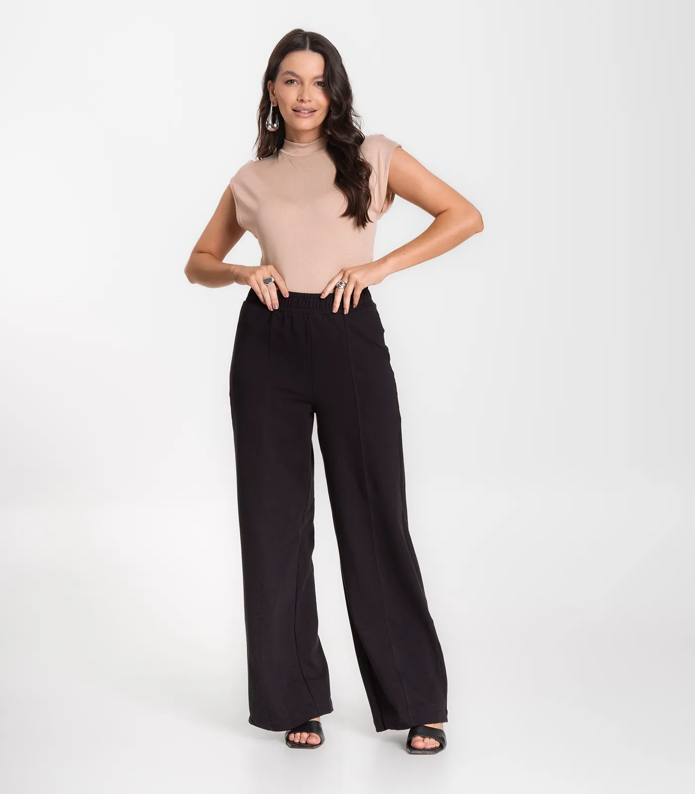 Calça Feminina Pantalona Infinita Cor Preto