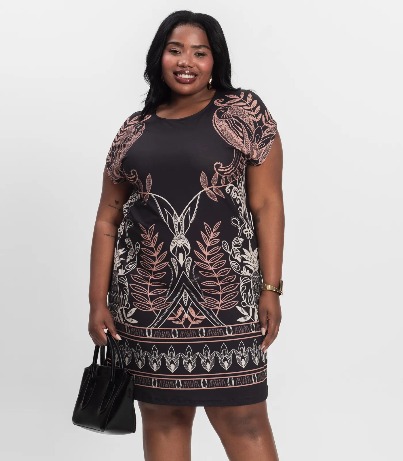 Vestido Curto Plus Size Secret Glam Preto