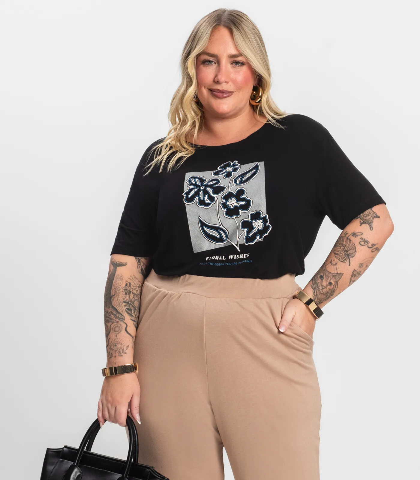 Camisa Manga Curta Plus Size Secret Glam Preto - Imagem 11
