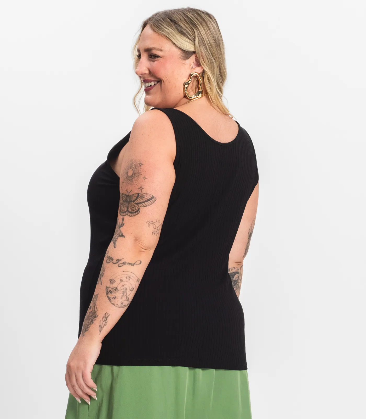 Regata Plus Size Em Ribana Canelada Secret Glam Preto - Imagem 19