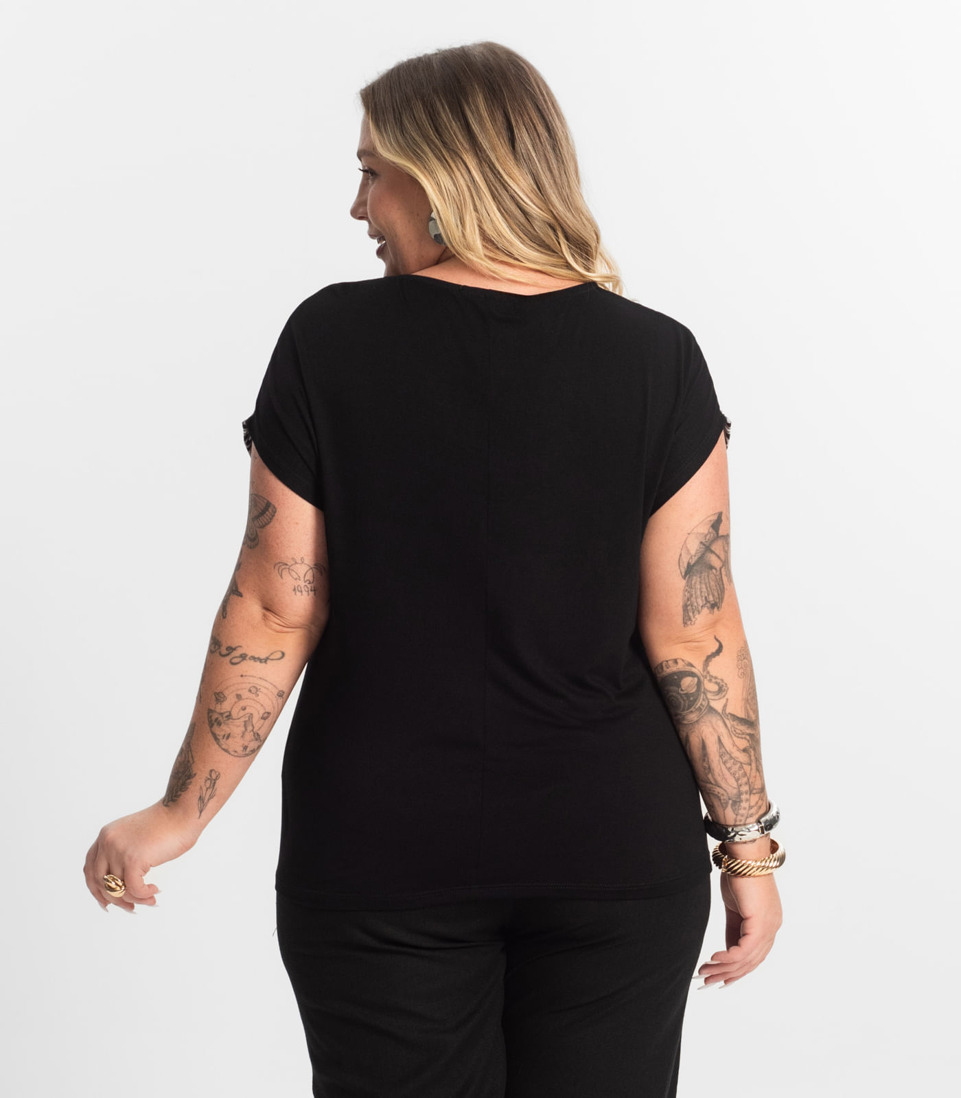 Blusa Feminina Manga Morcego Secret Glam Preto - Imagem 18