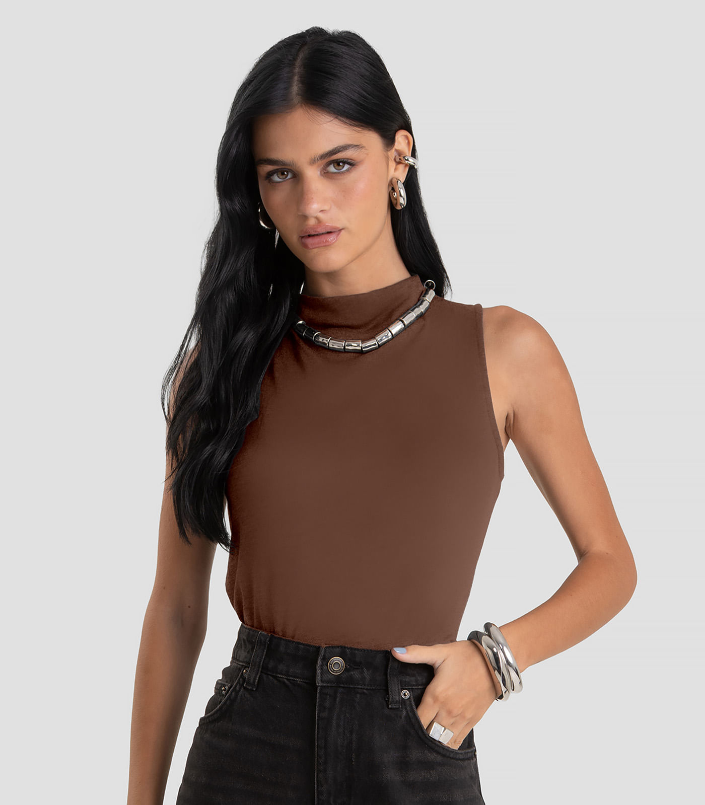 Regata Feminina com Gola Alta Dianna Marrom